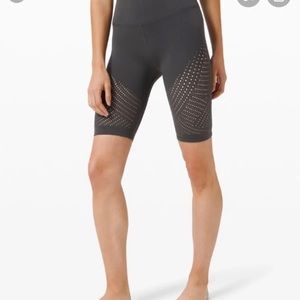 NWT 12 LULULEMON DIGI RAIN 6” GRAPHITE GREY